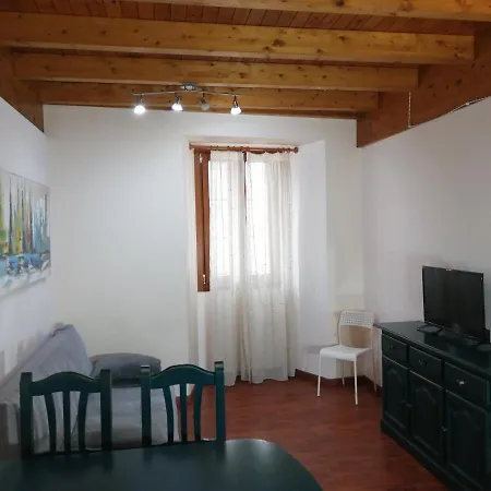 Romanic Wall Apartamento