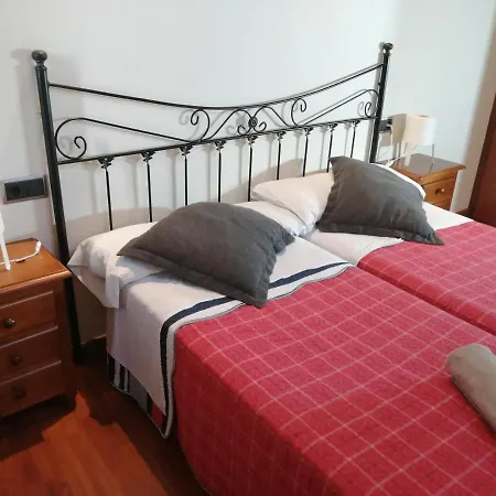 Romanic Wall Apartamento Lugo